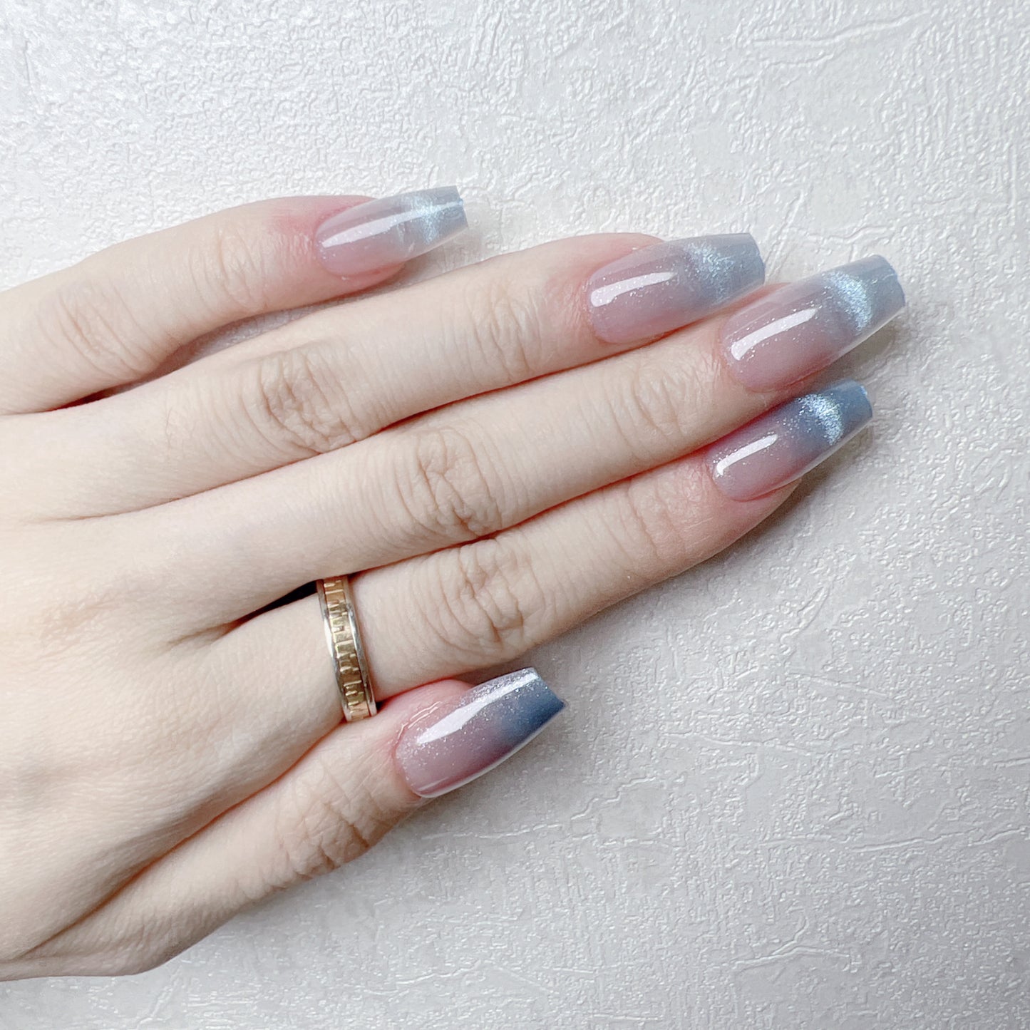 BLUE CAT EYE